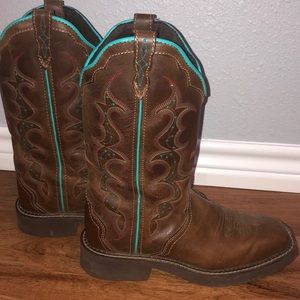 Justin Gypsy square toe boots….brown with turquoise outlining